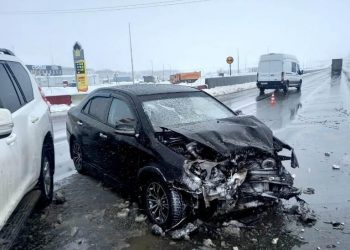 На Кубани столкнулись две иномарки: два человека в больнице