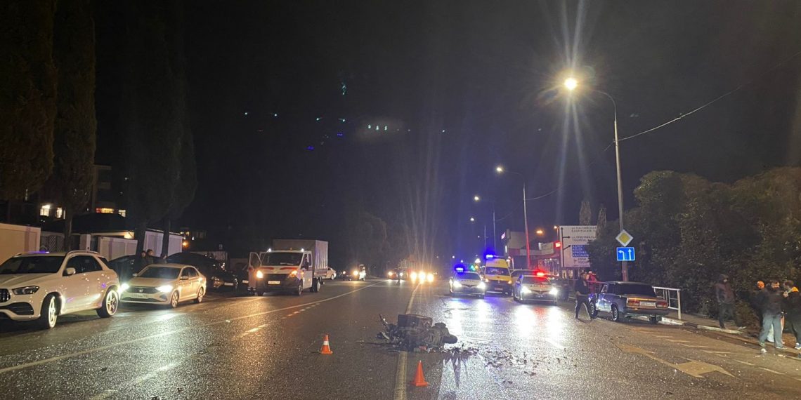 В Сириусе «семерка» насмерть сбила водителя мопеда