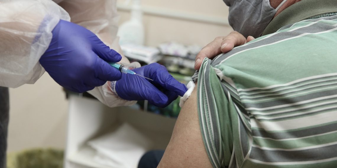 В Краснодаре 648 тысяч человек сделали прививку от коронавируса