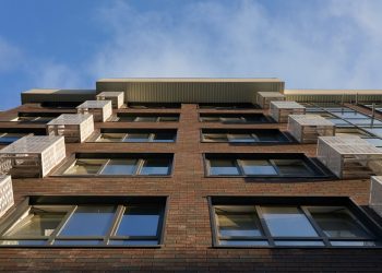 В Сочи расселят 1119 человек, живущих в аварийных домах