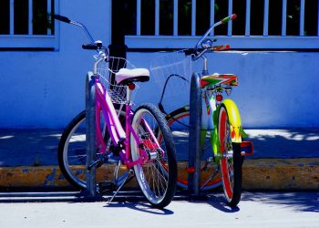 В Краснодаре двое мужчин ограбили почту, приехав на велосипедах