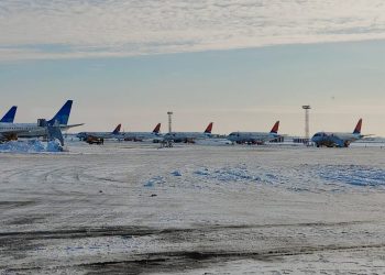 Из-за непогоды в Краснодаре закрыли аэропорт