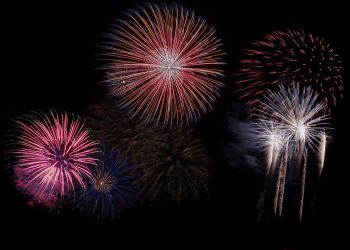 В МВД прокомментировали смерть полицейского от фейерверка