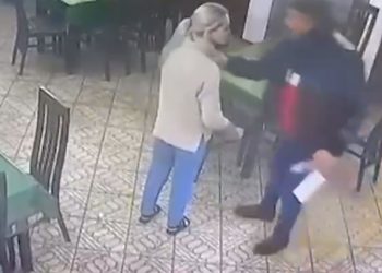 В «Единой России» требуют наказать депутата, напавшего на официантку