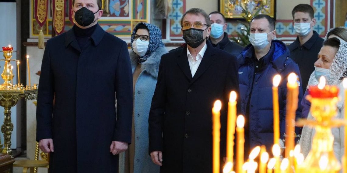 Копайгородский поздравил сочинцев с Рождеством