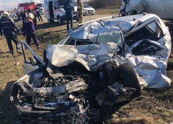 В ДТП на Кубани погиб один человек, и семеро пострадали