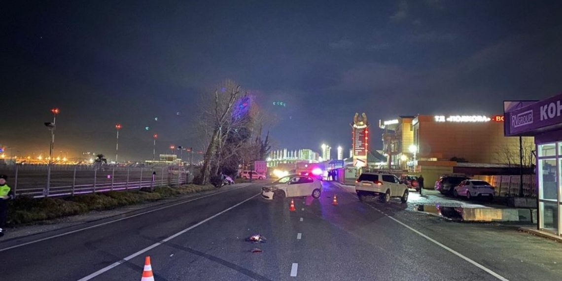 В Сочи столкнулись четыре авто: погиб водитель