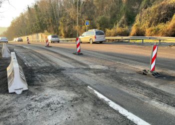 В Сочи укладывают асфальт на федеральной трассе