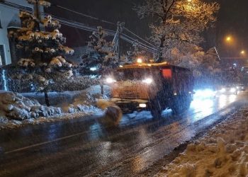 Кубанские трассы расчищали 143 единицы техники