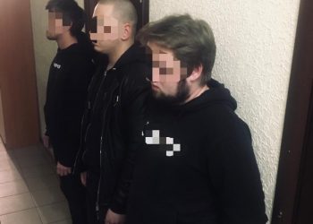 В Краснодаре трое приезжих пытались увезти ребенка