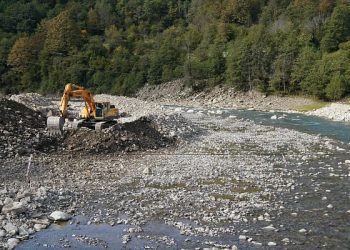 В Сочи расчищают русла двух рек