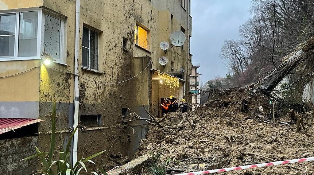 Власти Сочи прокомментировали информацию об оползне на Пластунской