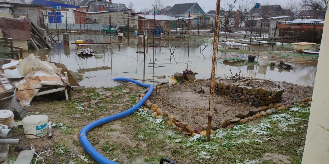 На Кубани освободили от воды 13 населенных пунктов