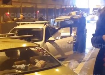 В массовом ДТП в тоннеле Сочи пострадал один человек