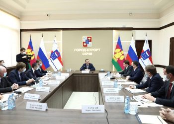 Губернатор Кондратьев прибыл в Сочи