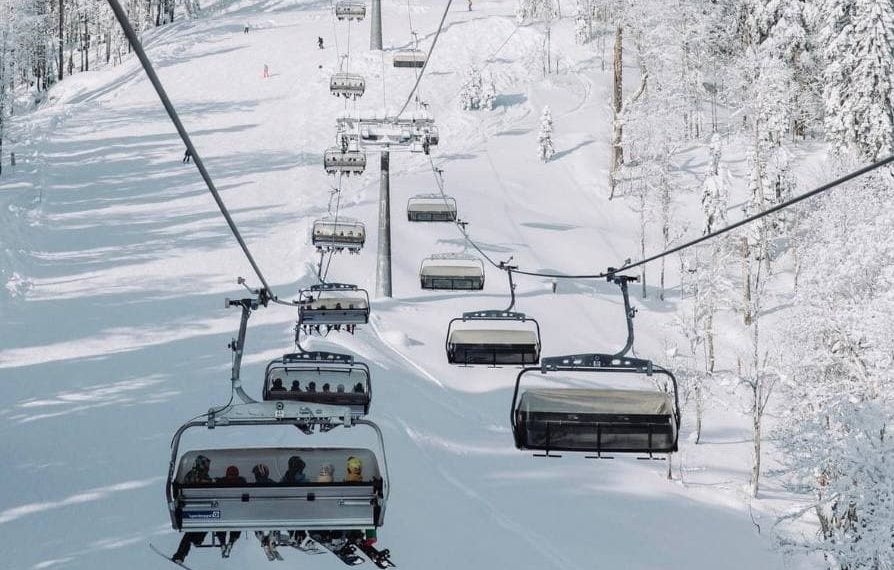 В горах Сочи отдохнули 600 тысяч туристов