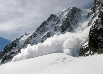 На Кубани объявили штормовое предупреждение из-за лавин