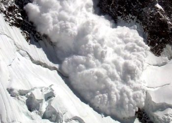 В Сочи объявили штормовое предупреждение из-за лавин