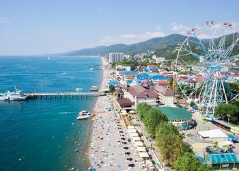 В Сочи реконструируют Лазаревский парк 30-летия Победы