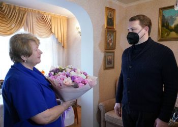 Копайгородский поздравил с 8 марта главу сочинского Красного Креста