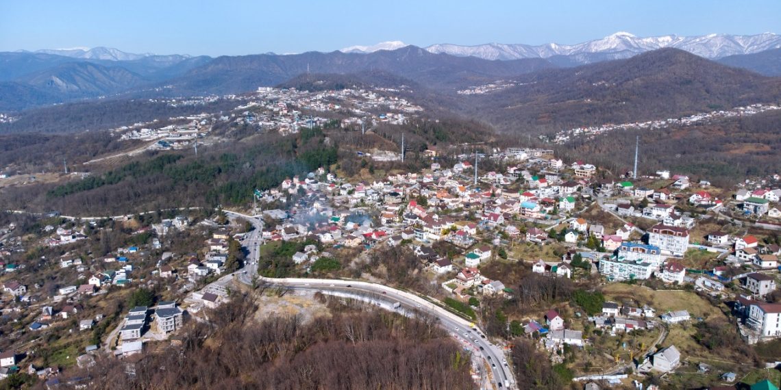 В Сочи по ночам будут перекрывать федеральную трассу