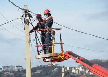 Более миллиона рублей взыскали с расхитителей электричества в сочинском энергорайоне