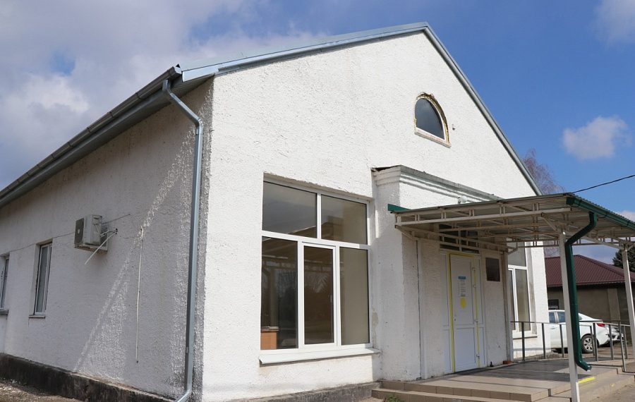 В Кореновском районе после капремонта открылась амбулатория