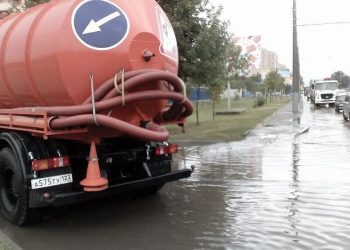 В Краснодаре дежурят 20 единиц водооткачивающей техники
