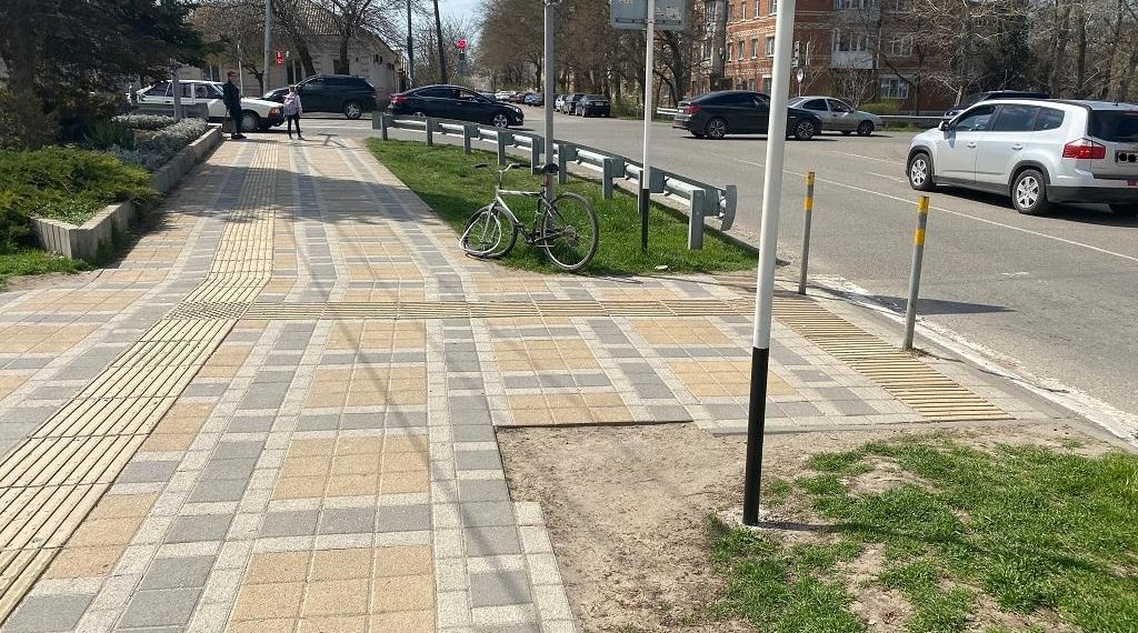 На Кубани пьяный велосипедист врезался в «Газель»