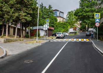 В Сочи ремонтируют улицу 60 лет ВЛКСМ