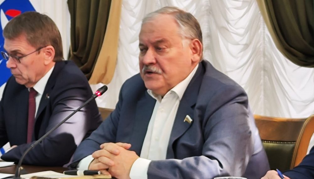 Константин Затулин провел круглый стол для обсуждения с общественностью, экспертами и властью генерального плана города Сочи