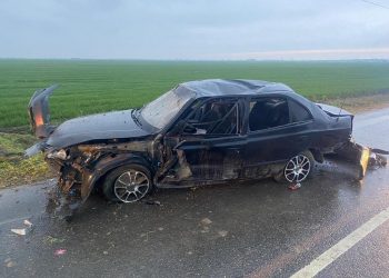 На Кубани опрокинулась иномарка: погиб водитель