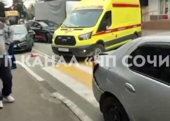 В Сочи столкнулись четыре авто: есть пострадавшие