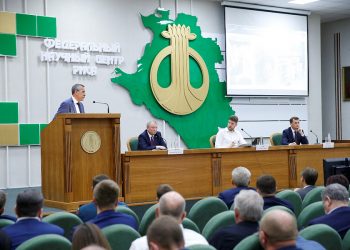 На Федоровском гидроузле строят временную дамбу