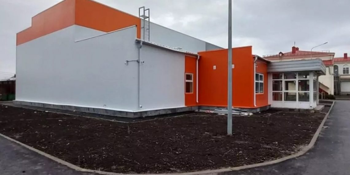 В одной из старейших школ Краснодара построили спортзал