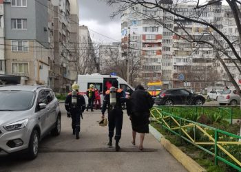 В Новороссийске горел дом: эвакуировали 40 человек