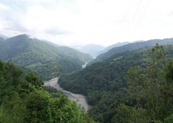 В Сочи готовятся к предстоящей непогоде