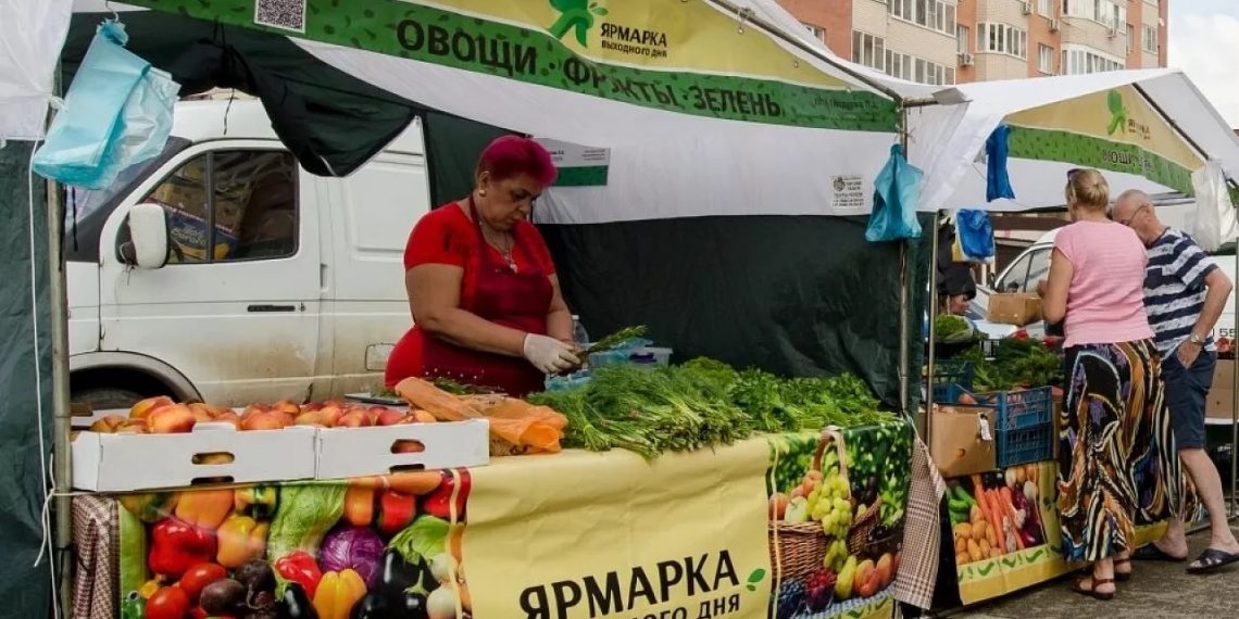 На 10 ярмарках краснодарцы могут купить пасхальные куличи