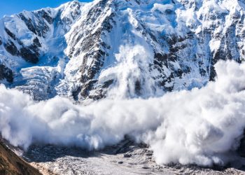 На Кубани объявили штормовое предупреждение из-за лавин