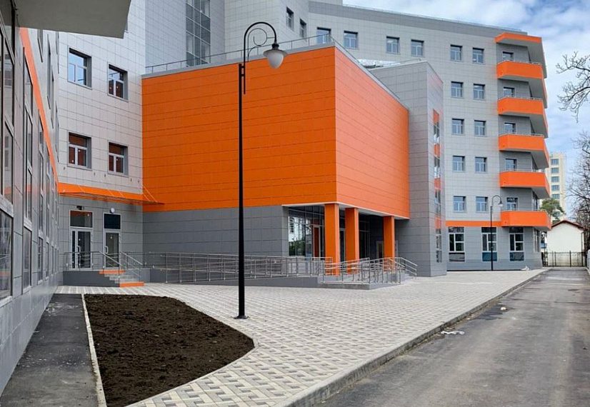 В новый корпус детской краевой больницы в Краснодаре поставили оборудование