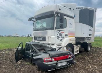 В Адыгее «десятка» врезалась в КамАЗ: погибли два человека