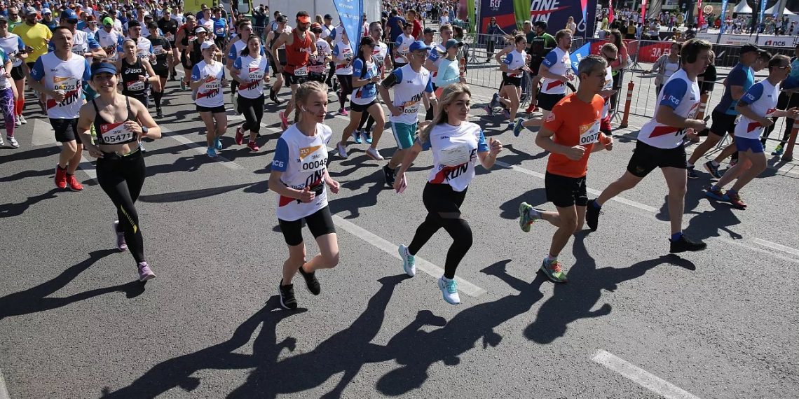 На полумарафон в Краснодаре вышли 2 300 человек