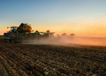 Кубанские аграрии завершили посевные работы