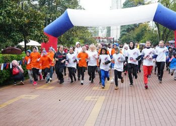 Юные сочинские спортсмены пробежали эстафету в 1945 метров