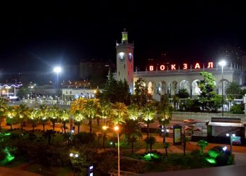 В Сочи модернизируют уличное освещение