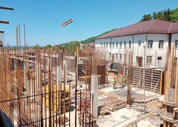 В Сочи строят и проектируют более 25 соцобъектов