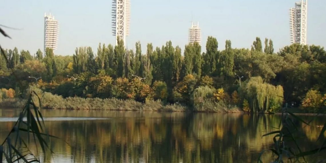 Краснодарcкие водоемы обработают от комаров