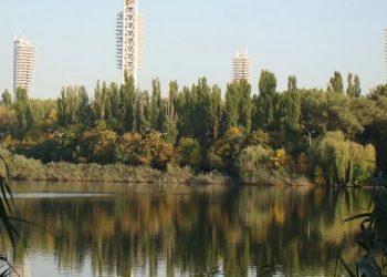 Краснодарcкие водоемы обработают от комаров