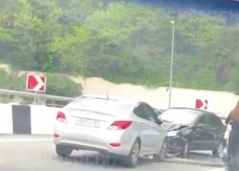 B Сочи «Лада» врезалась в Hyundai: пострадал водитель