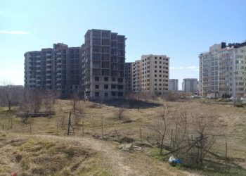 В Анапе спустя 9 лет возобновили строительство многоэтажки